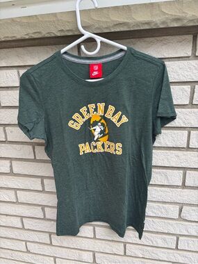 Nike Dark Green Green Bay Packers Graphic Tee with Yellow Logo